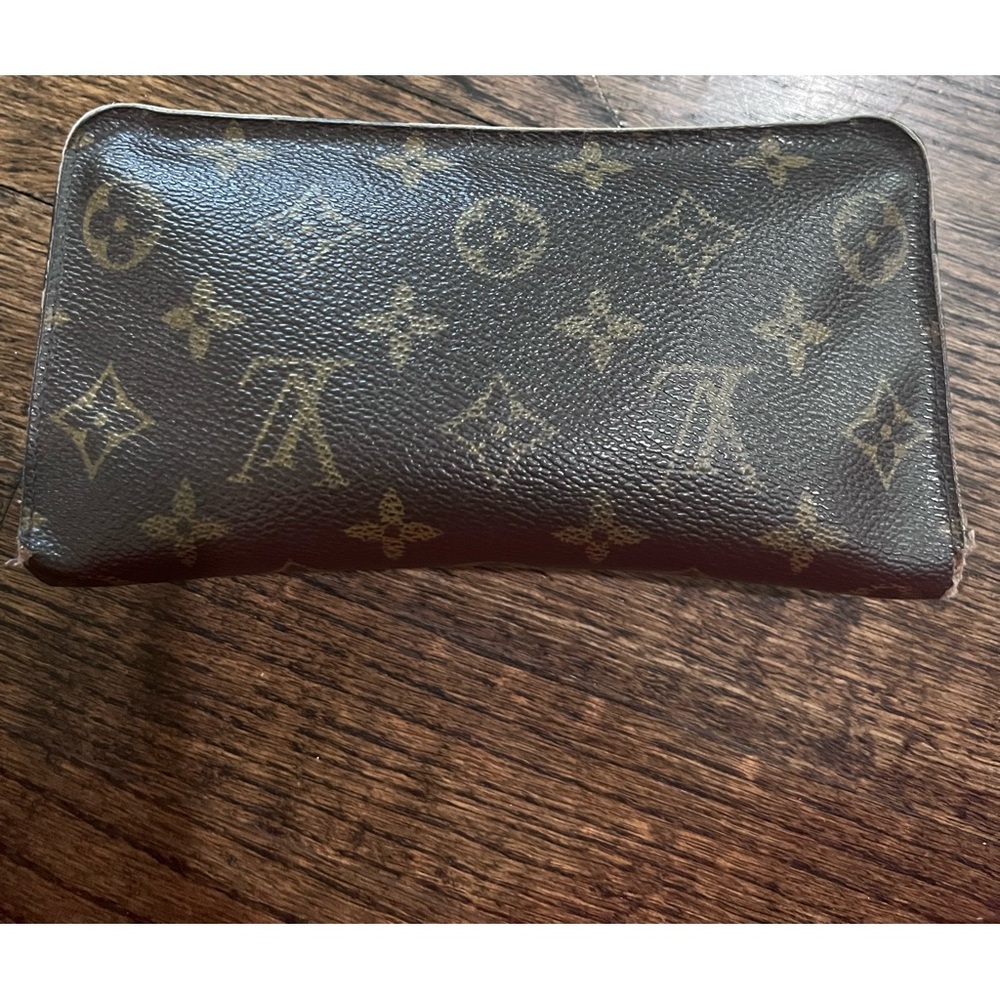 Louis Vuitton Zip Wallet-AUTHENTIC